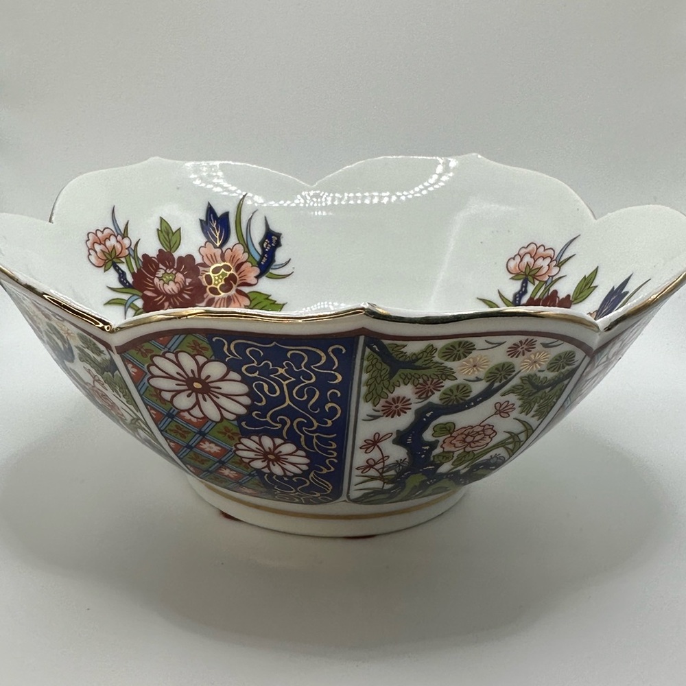 Vintage Imari Ware Japanese Lotus Bowl Sakura Porcelain